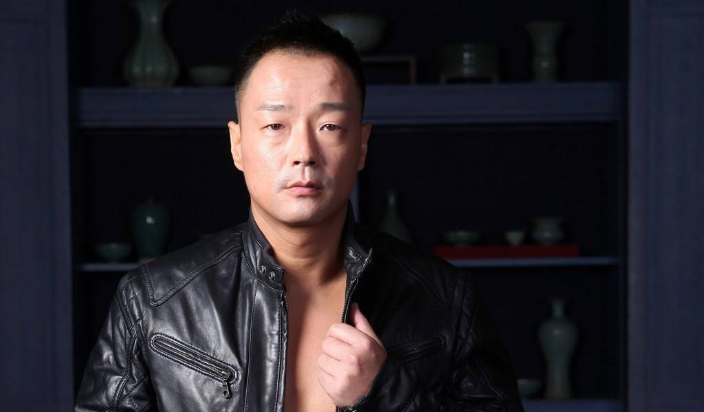 54岁香港影星王喜在台核酸检测被捅鼻子捅出血_网友_阴性_飞机