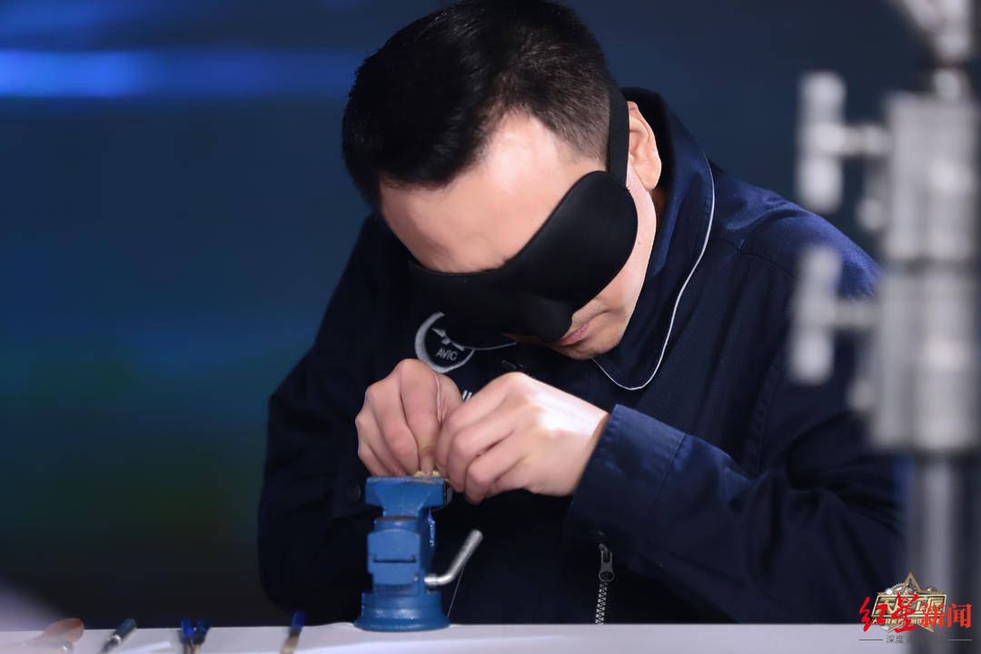 来自成都凯天电子股份有限公司郫都成航分公司钳工欧阳燕峰