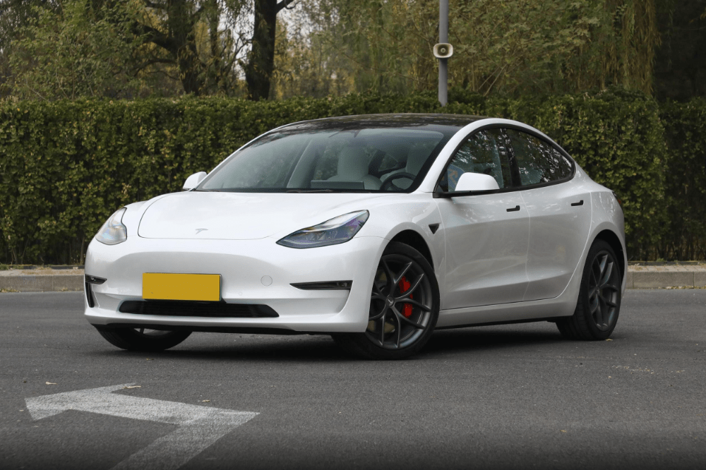 特斯拉model3再现以价换量,造型前卫,入门续航556km,值得选吗_搜狐汽