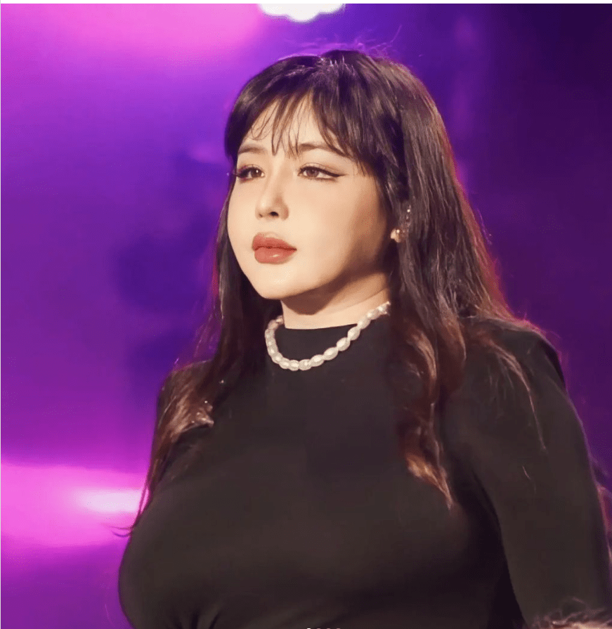 管理公司表示朴春的身体没问题,接下来会进行减重,但很难治愈粉