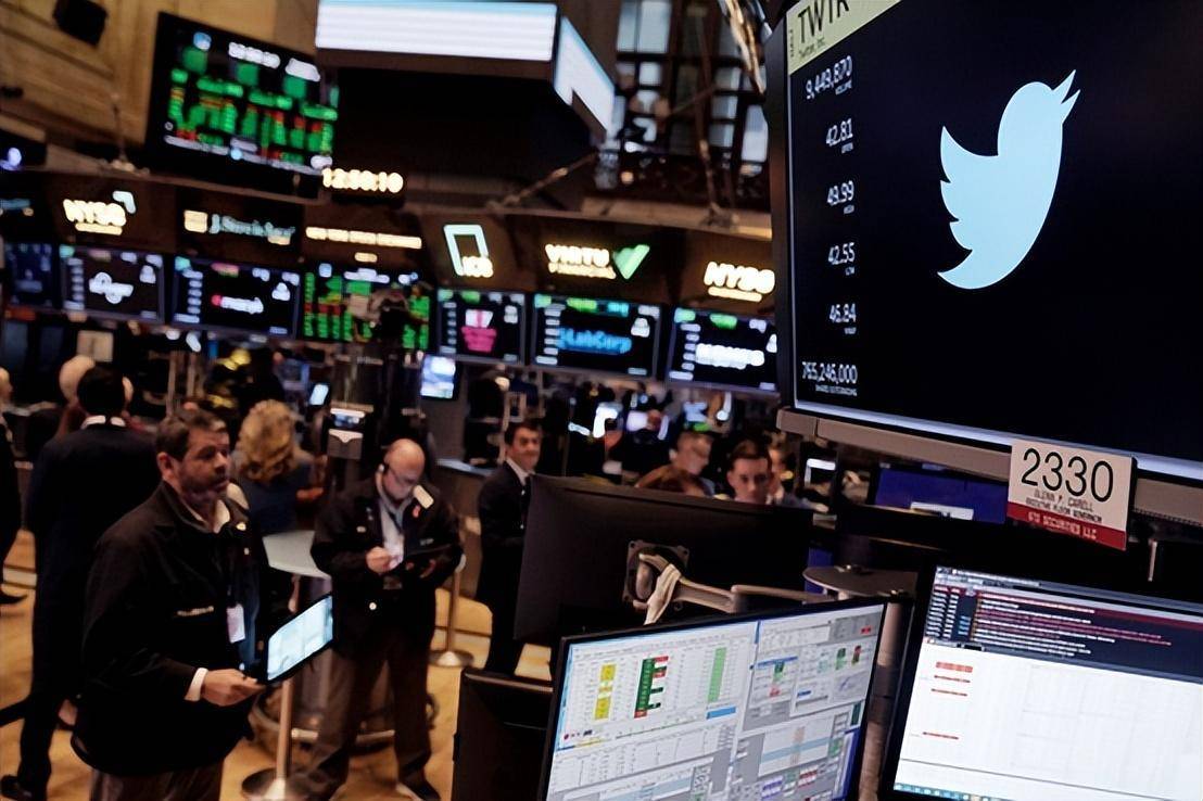 马斯克接管推特第一步，炒掉CEO，目标是打倒美国的“政治正确”
