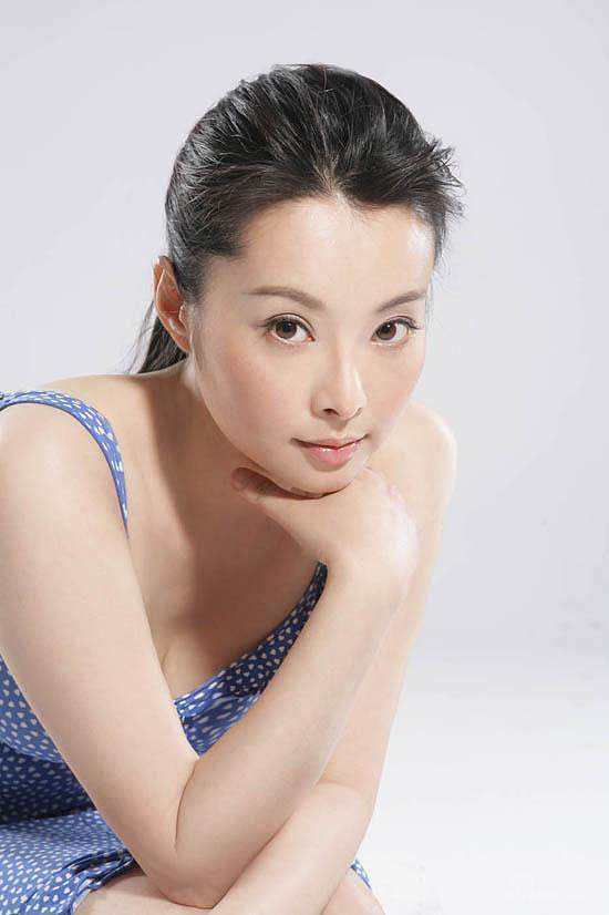 "任性女星"袁立,终于走到了今天_徐威_陆毅_腰杆