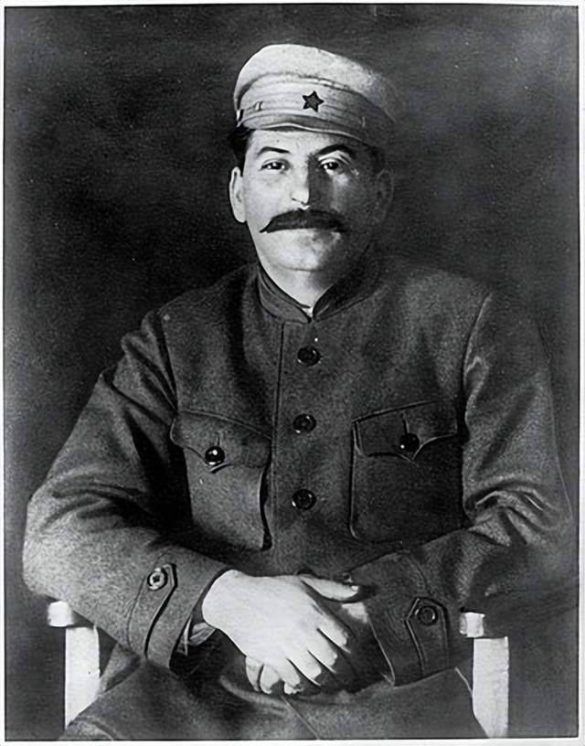 雅科夫将军图片