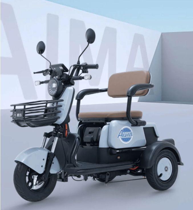 爱玛新一代接娃三轮车米酷,客货两用,简单易上手,续航150公里_搜狐