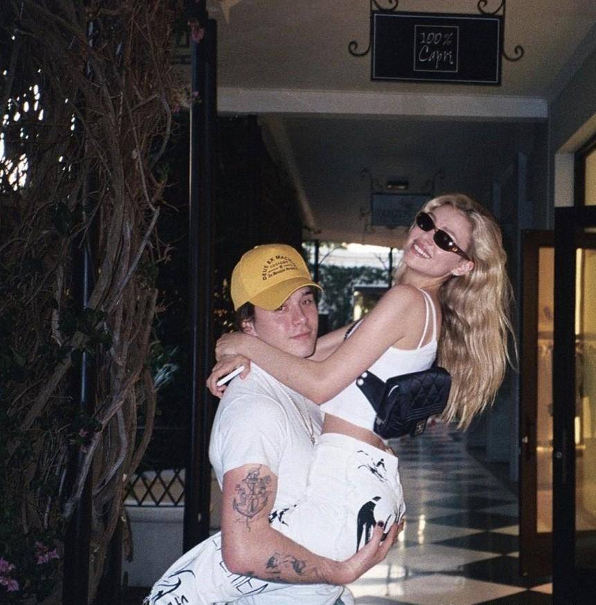 富二代女友甚得婆家欢心_妮可拉·佩尔茨_ins_情侣