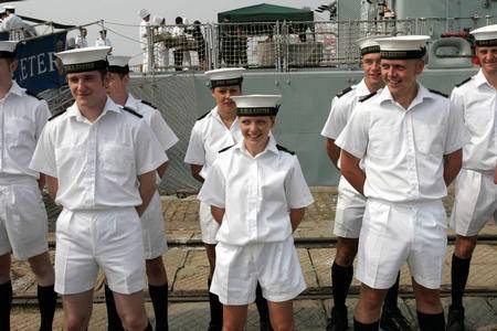 英军潜艇再现"强奸名单":灾难发生后按顺序性侵女兵_英国_特纳_进行