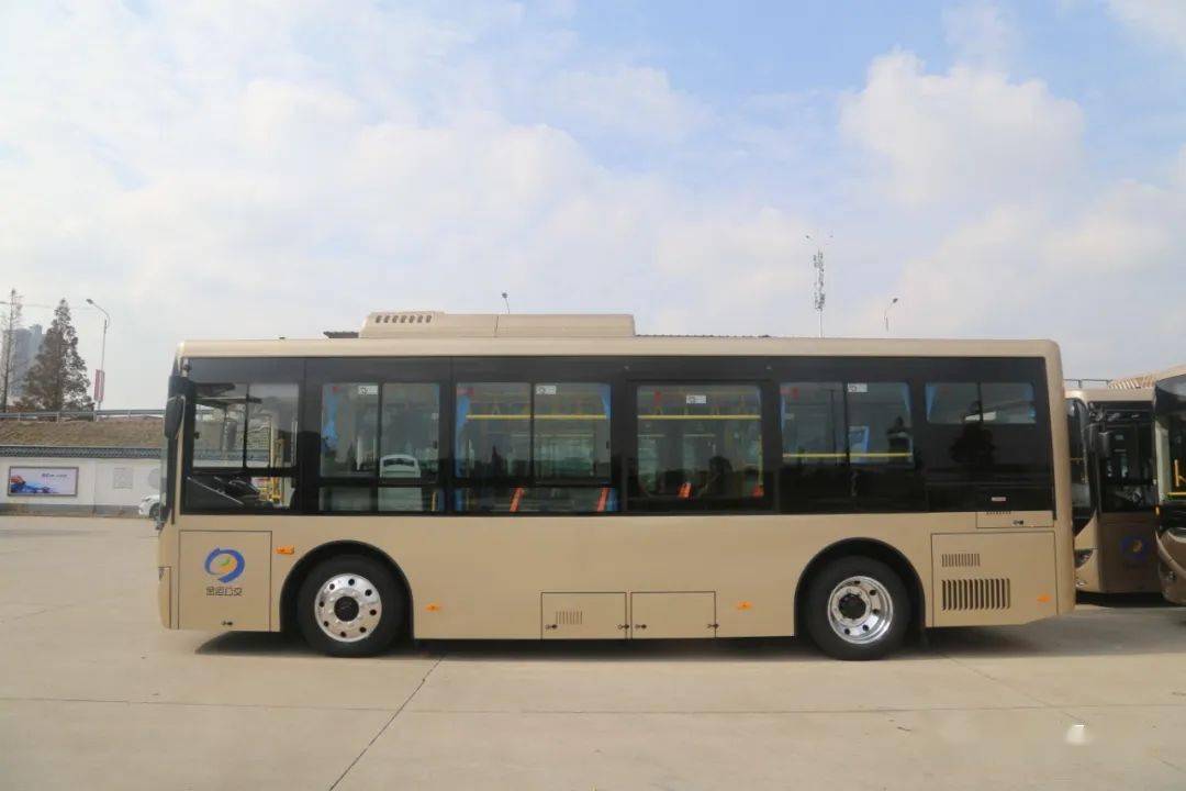 近年来,随着绿色出行理念的深入人心姜堰公交持续"绿色公交"建设新