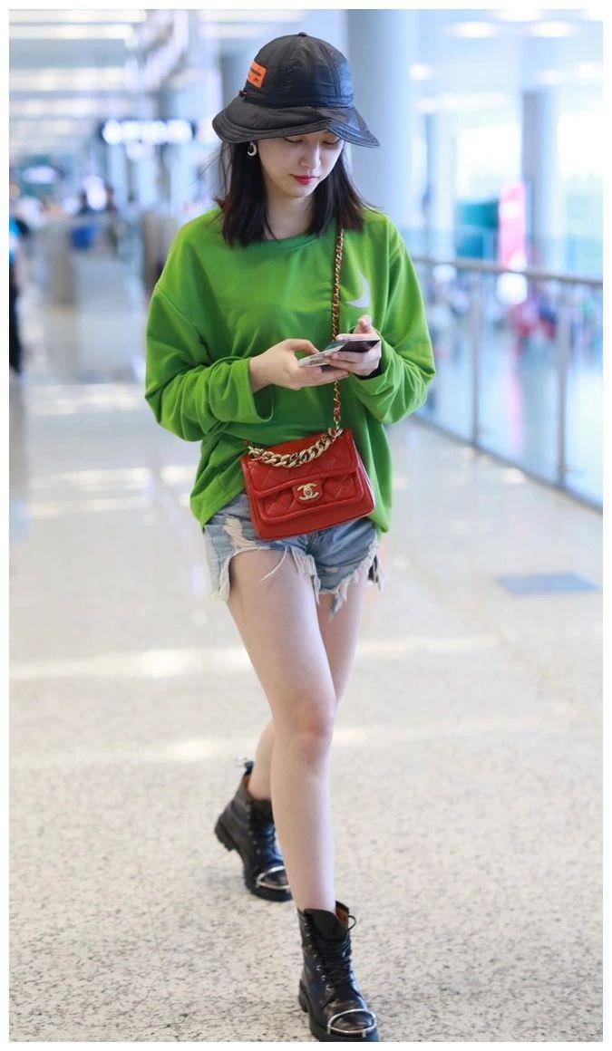 黄灿灿原来腿也这么长!