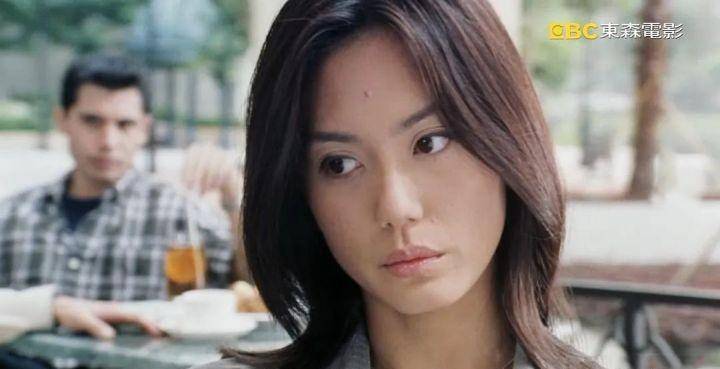 还意外撞脸王菲,俞飞鸿,网友:相似度90%_郭妃丽_工作_状态