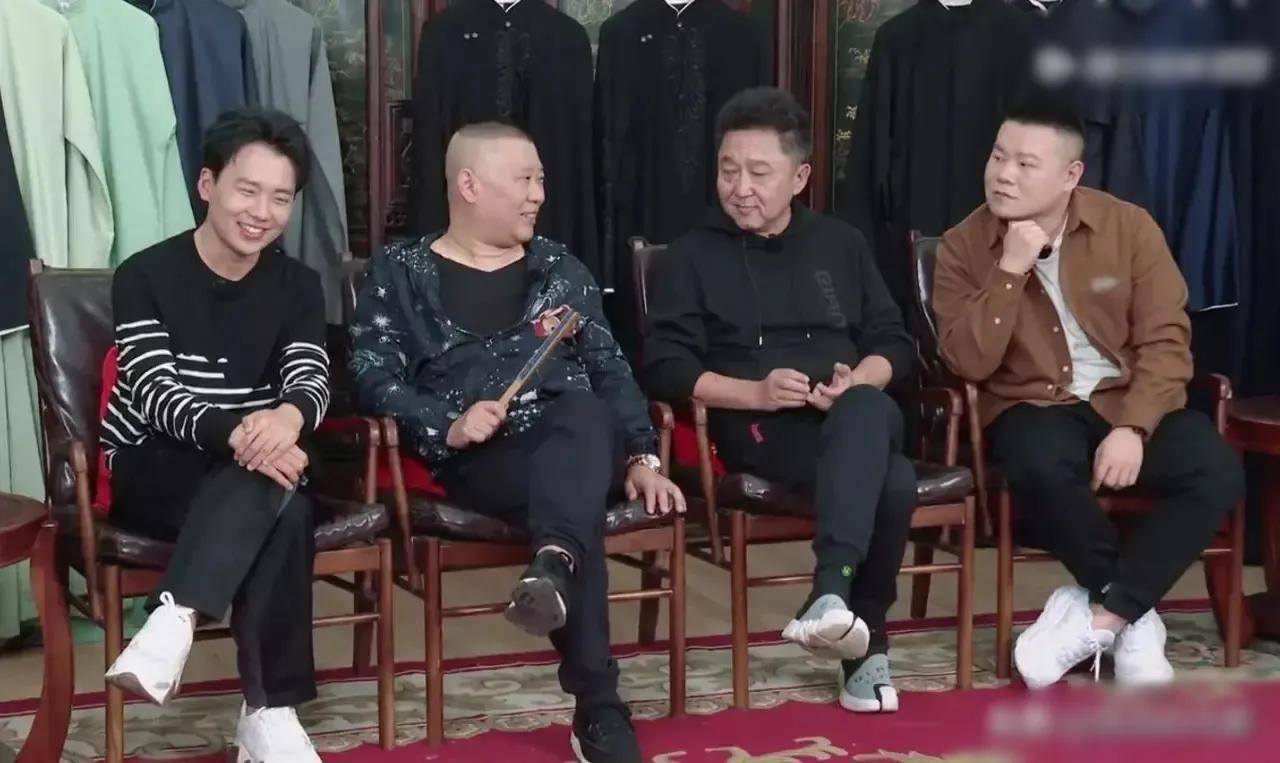 近日,青曲社相声演员苗阜发文,被相声新势力的张玉浩所打.