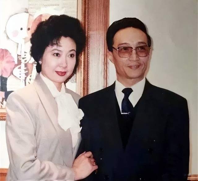 老艺术家沈健瑾亲自发声,澄清传言,并非沈金波的女儿,却是李光好妻子