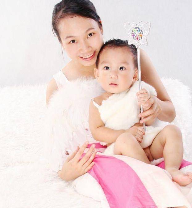 体操元老陆莉,因肝病退役,后赴国外创业,今混血儿子已16岁_中国_我国