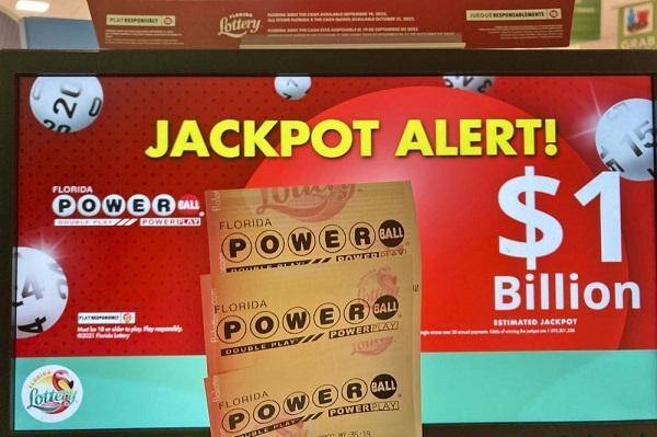 美联社:美国版六合彩强力球大奖高达10亿美元 无数人购买圆亿万富翁之