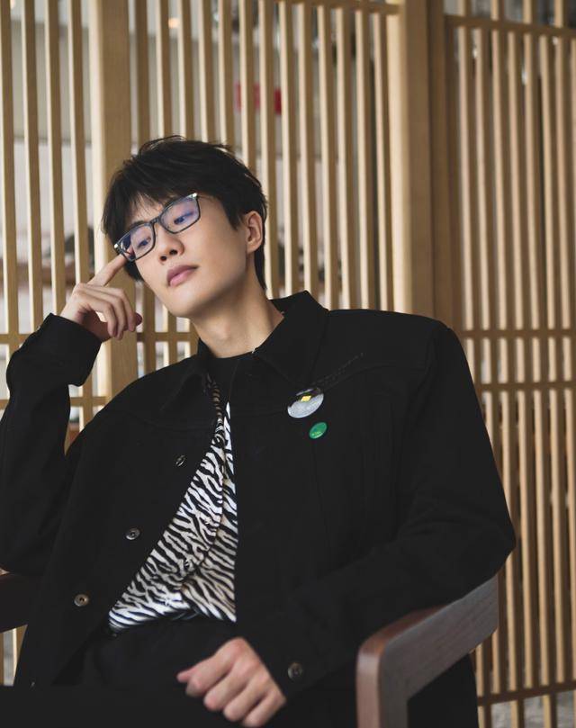 qq音乐三剑客中的许嵩谈!恋!爱!啦!_祝福_女生_中国