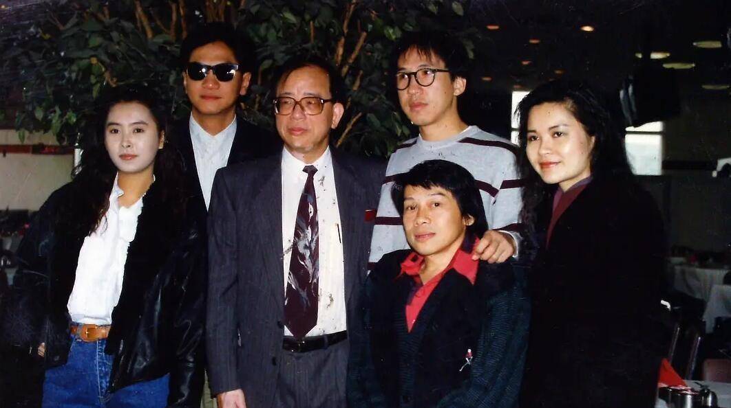 帮发哥,提携华仔,"新艺城七怪"的泰迪罗宾,他的人生堪称传奇_香港