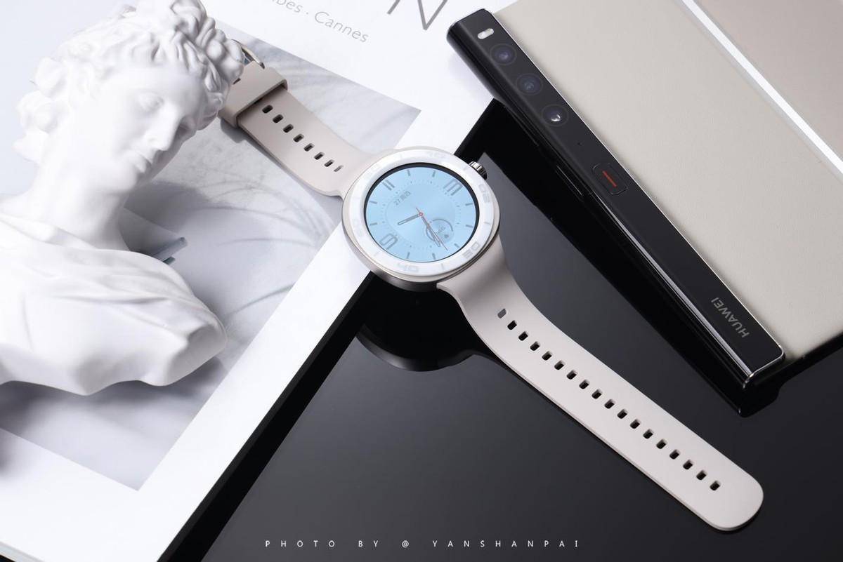 总带一块表太无聊！华为首款可换表壳智能手表WATCH GT Cyber评测
