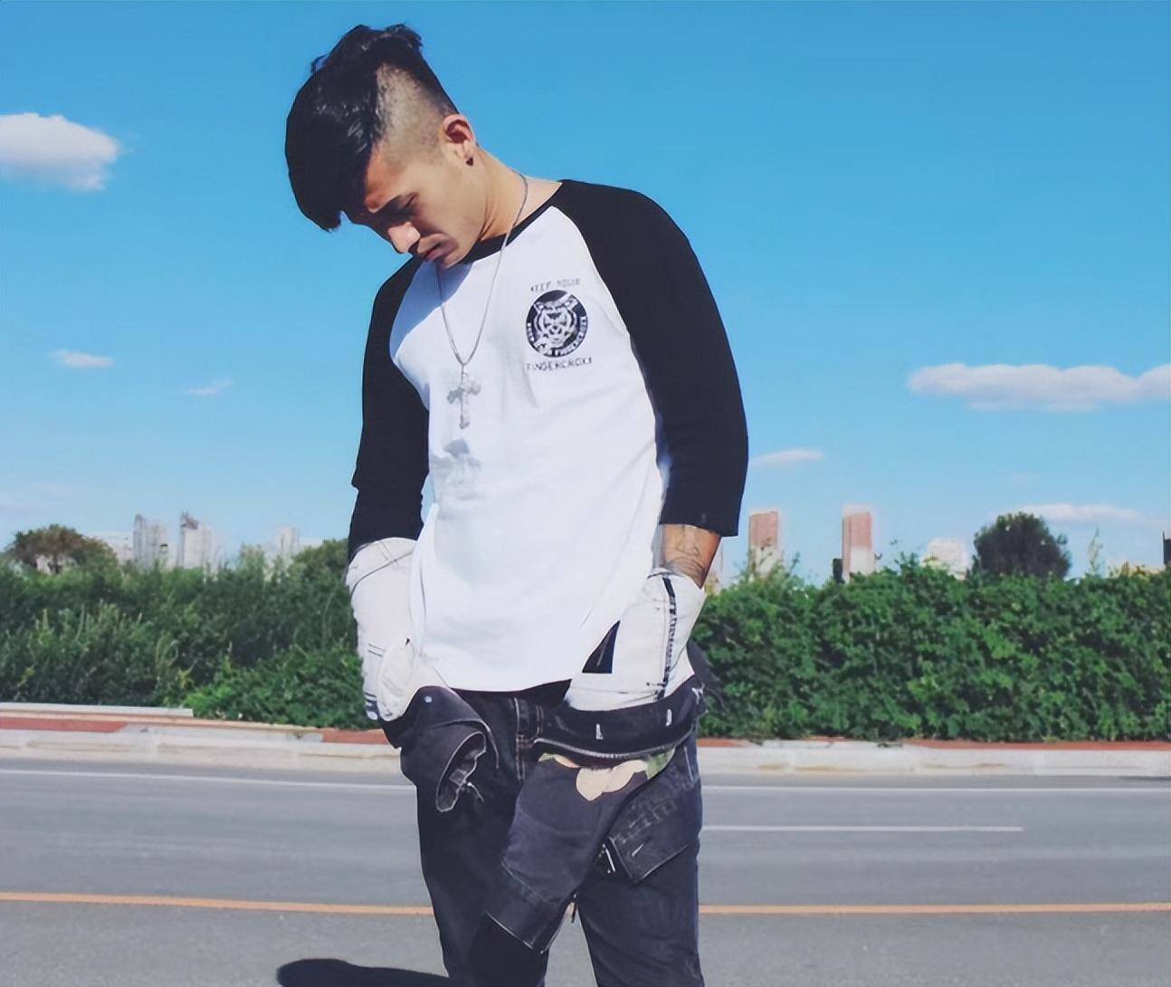 网红二驴直播回怼"仙家"粉丝:没能力才会骂人,一点格局没有_骡子_语音