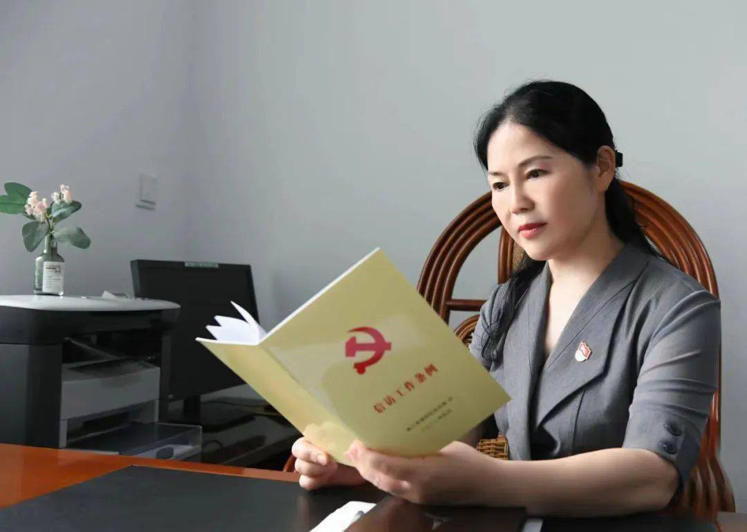 【全国"人民满意的公务员"风采】王瑞霞:躬身为"民声"_工作_信访_群众