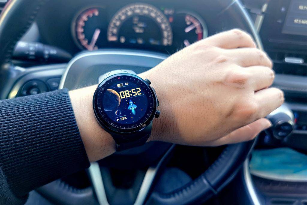 步入中年的80后,健康尤为重要,dido E40S气泵式血压智能手表体验