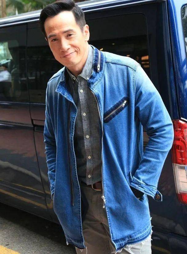 tvb视帝成最高薪酬艺人:不拍剧月薪仍高达六位数_陈豪_子女_陈茵