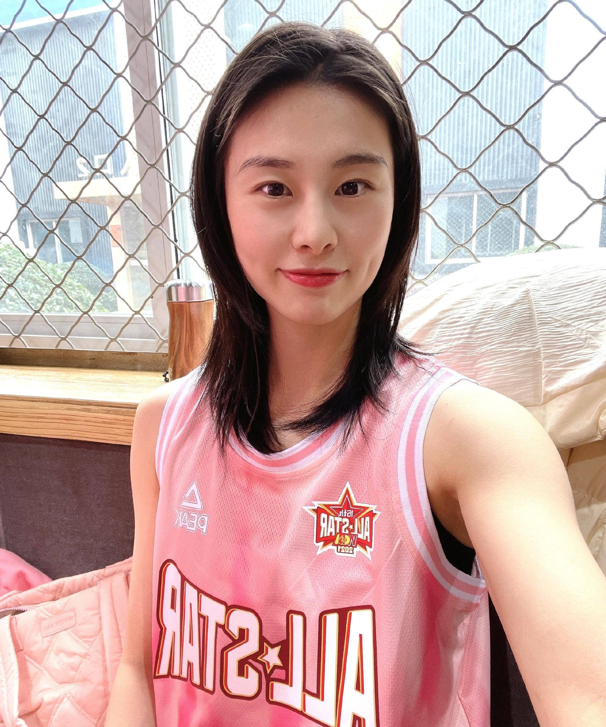 王思雨"花落巴蜀",引起联盟"地震性"效果_比赛_内蒙古_联赛