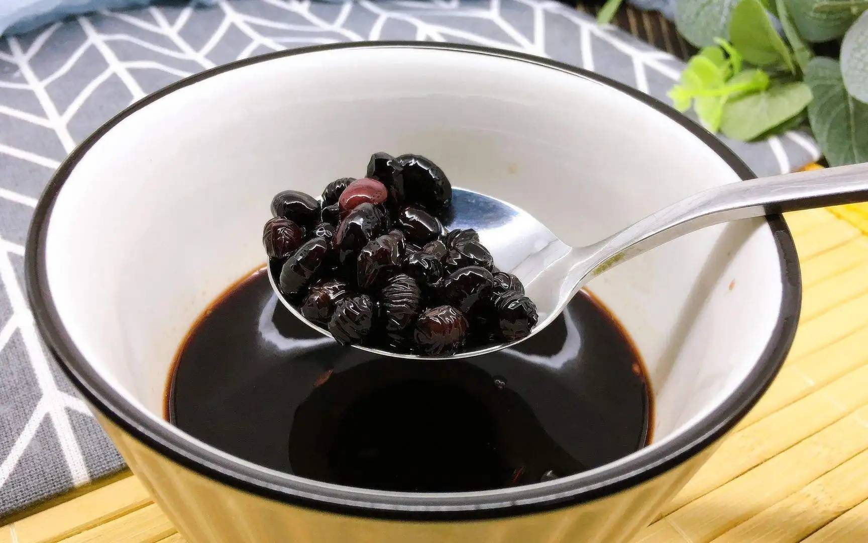 醋泡黑豆能让白头发变黑,是真的吗?_黑色_生产_因为