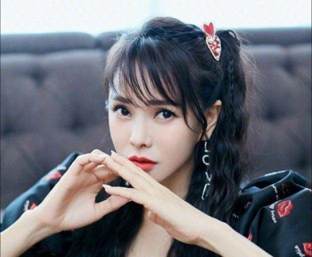 伊能静卖二手鞋又脏又丑遭吐槽！清点运营二手平台翻车的艺人