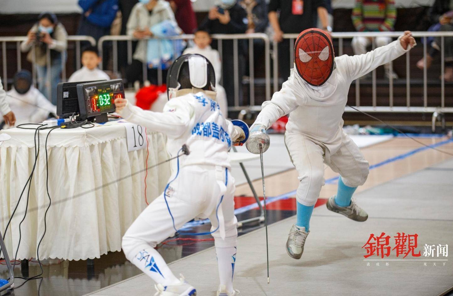 首届成都击剑俱乐部联赛今日开赛 优胜者有望参加首届全国学生运动会