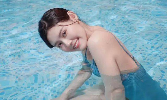 泳坛女神刘湘泳池照曝光,绝美天成,粉丝无奈感叹:要嫁入豪门了_美女