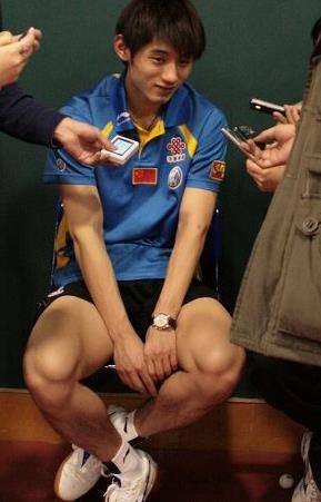 此时刘国梁大胆启用张继科面对如此大的压力他显然信心不足需要启用