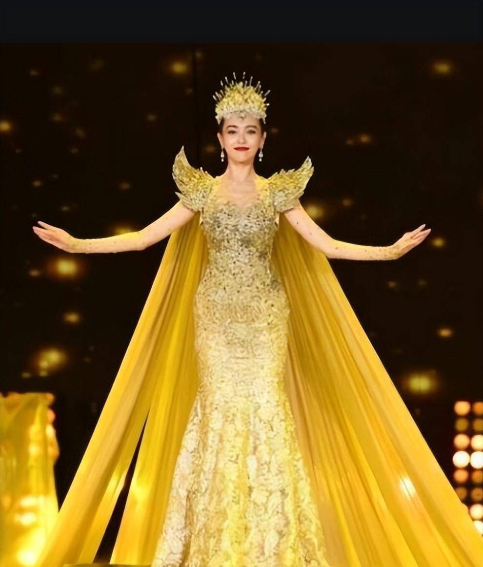 金鹰节开幕式雷人:汪涵油头,袁姗姗脸僵…孙怡金鹰造型成大赢家_女神