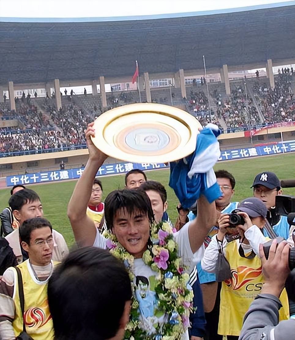 大连足球史上今天:2005年11月5日李明退役仪式 中超夺冠庆典,实德2-1