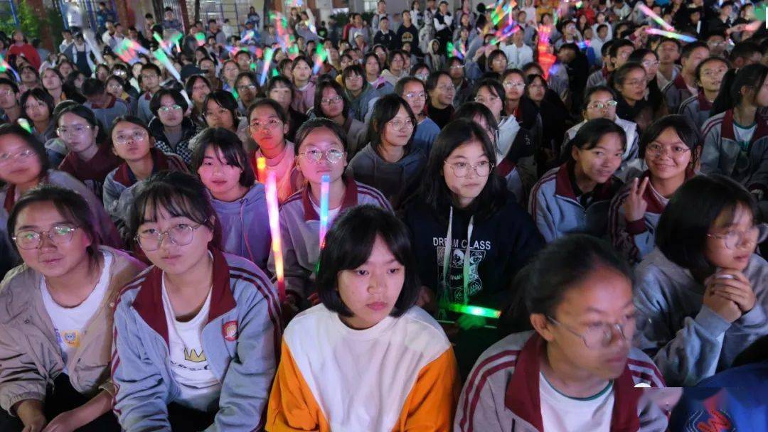 【精彩回顾】宣威一中2022年体育文化艺术科技节_舞蹈_合唱_小品