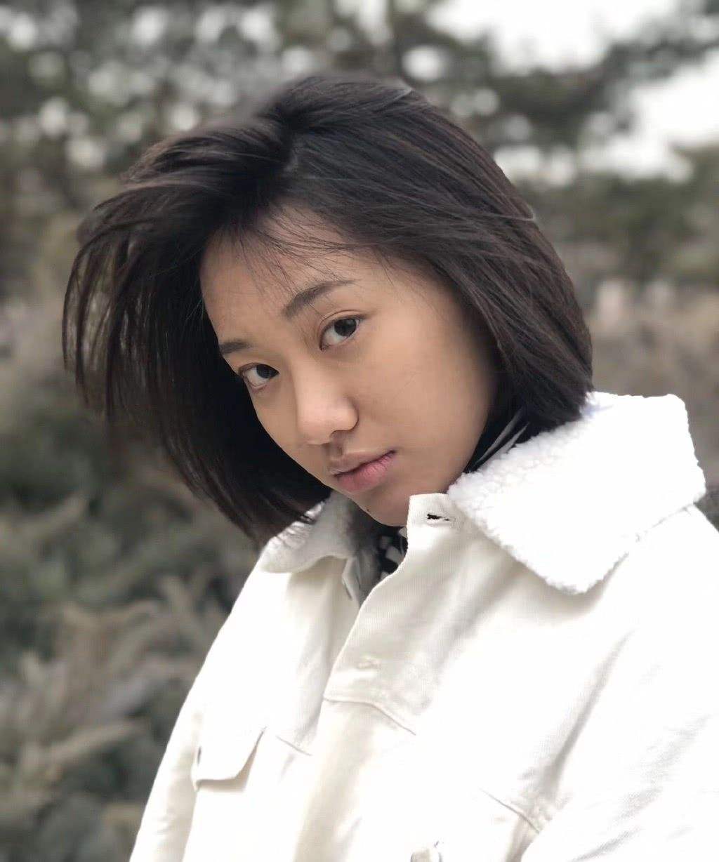 闫妮的女儿邹元清:6岁时父母就分手,妈妈的努力是我最好的榜样_生活