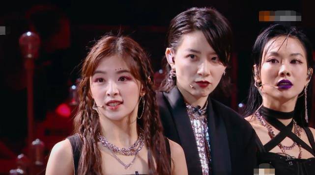 张含韵凭实力夺得第一,比李斯多两票,谁注意万茜说了啥?