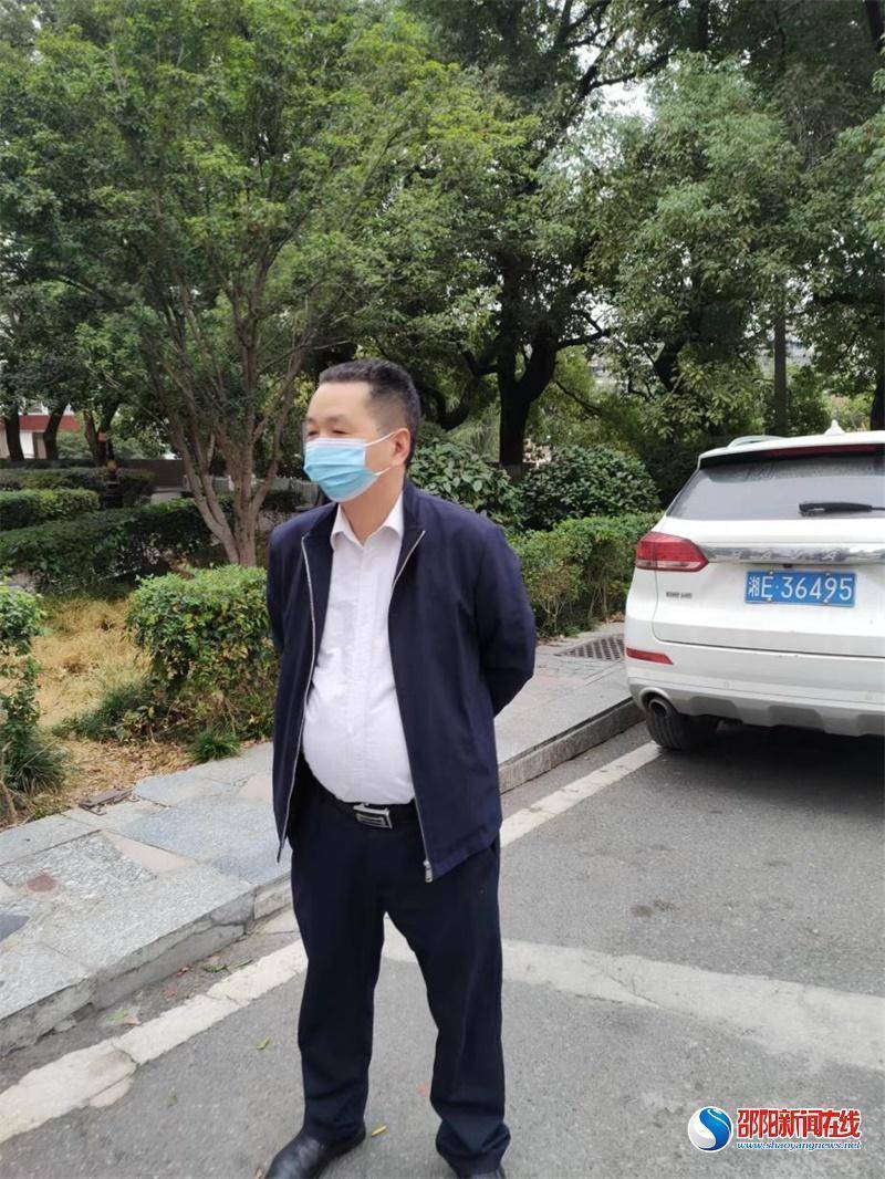运筹帷幄的统帅,身体力行的战士——记抗疫中的隆回一中校长赵旭红