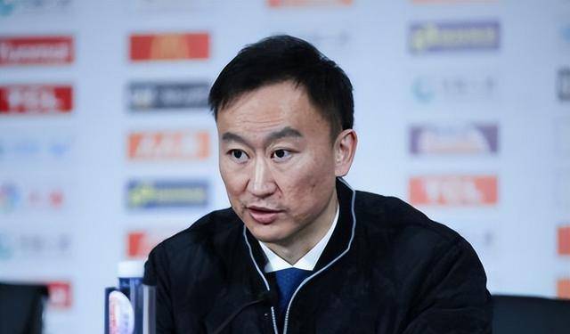 cba第一阶段刘伟伟:建队不容易,青岛男篮看到了曙光_刘薇薇_防守_三分