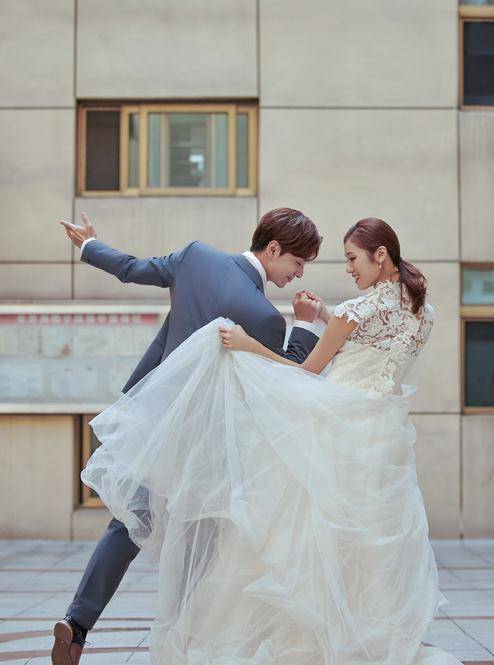 妻子颜值不输女明星,两人被赞有奇缘_刘智扬_栗立_网友