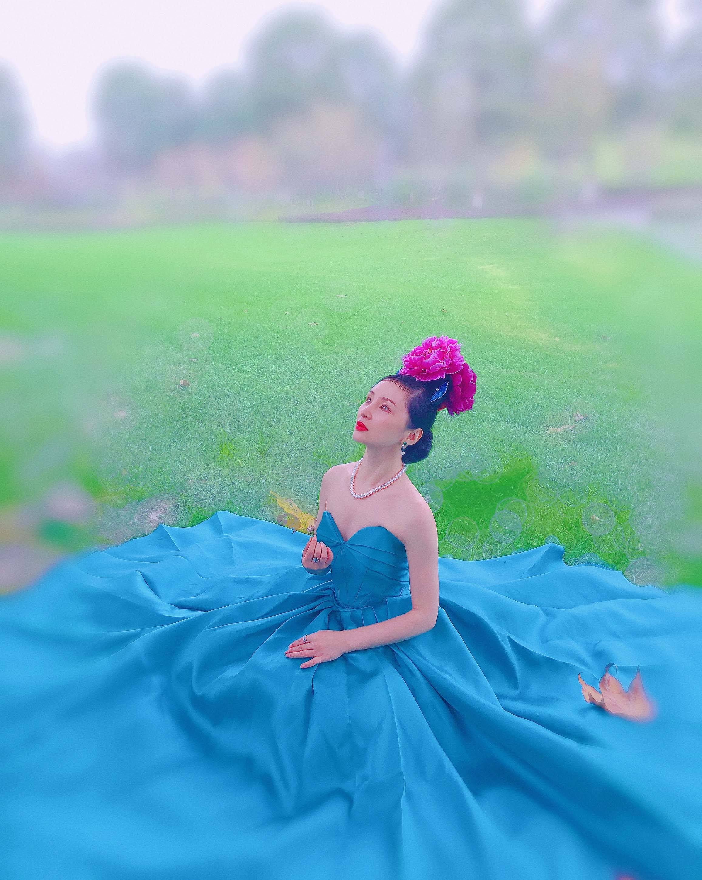 演员鸿利晒生日写真 大气设计尽显不俗品位_景泰_造型_大片