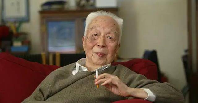 5岁丧父,64岁丧子,84岁送走妻子后,杨宪益晚年:我活够了_戴乃_生活