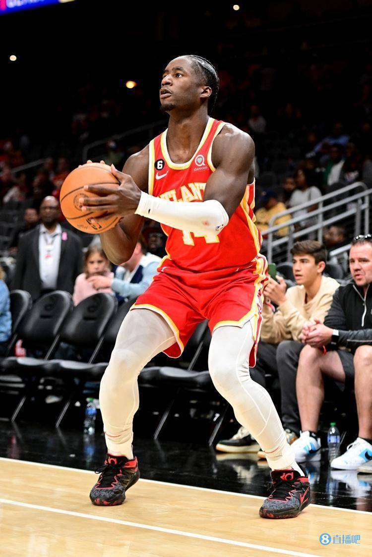 aj-格里芬:教练和队友像家人一样支持我 就该有提早准备好的心态_老鹰