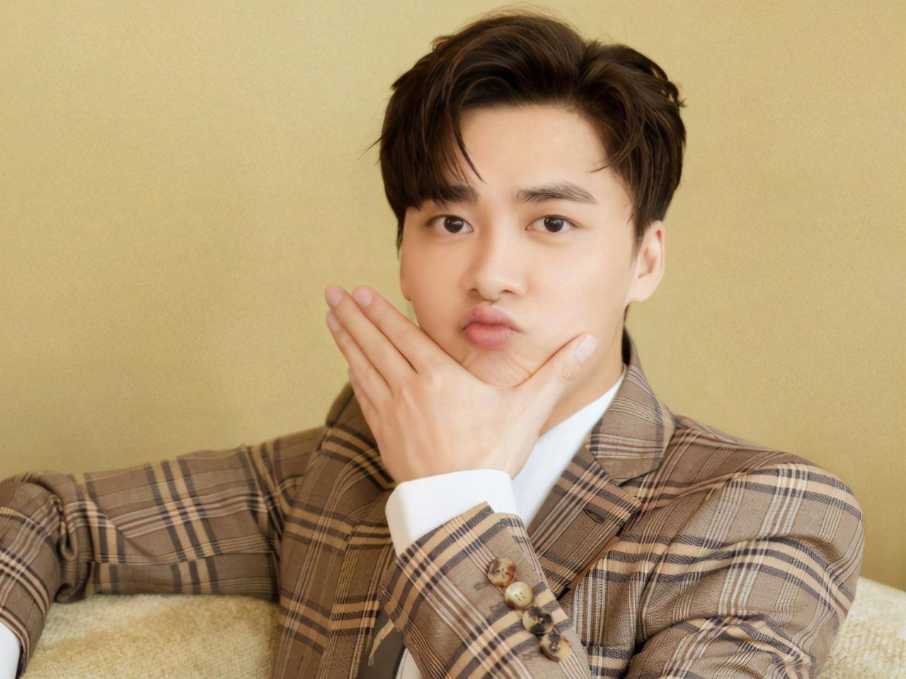 全网"最红"艺人榜:李易峰跌至第4,王一博第2,榜首无法超越_演技派