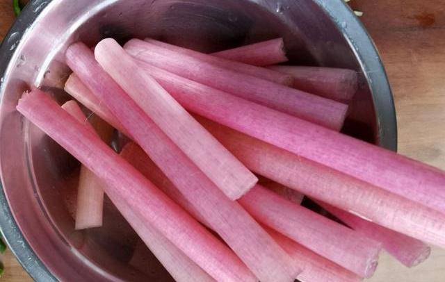 小炒鸡头杆:做法简单,味道清爽!想不想学?