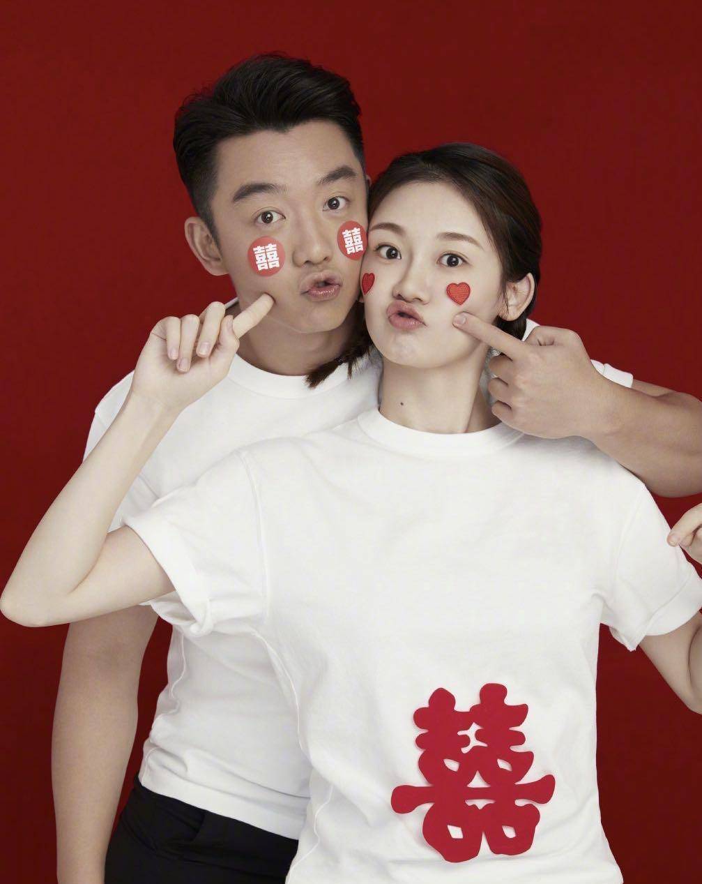 奉子成婚?郑恺苗苗卡点官宣领证,跑男家族齐送祝福_郑恺和_事情_部分