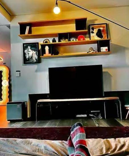 "时尚天王"权志龙晒出千万豪宅,装修极尽奢华,仿佛置身艺术馆_感觉