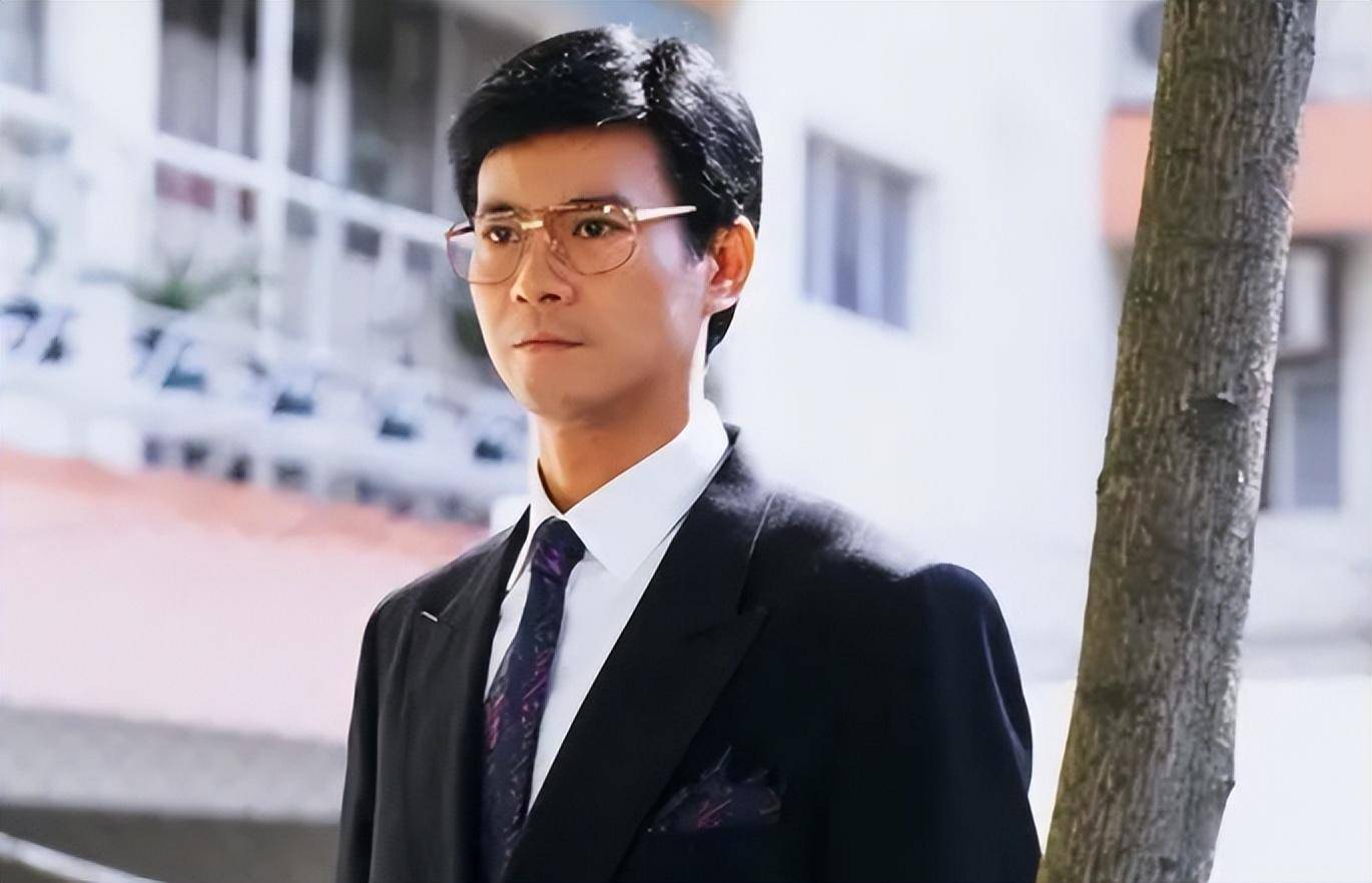 《大时代》,《笑看风云》,《天地男儿》,《潮爆大状》等郑小秋都难以