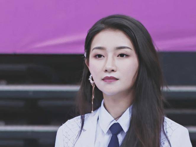 女版"黄子韬"孙如云,在光环下长大的小草,一次肯定一次较真_姐姐_妹妹