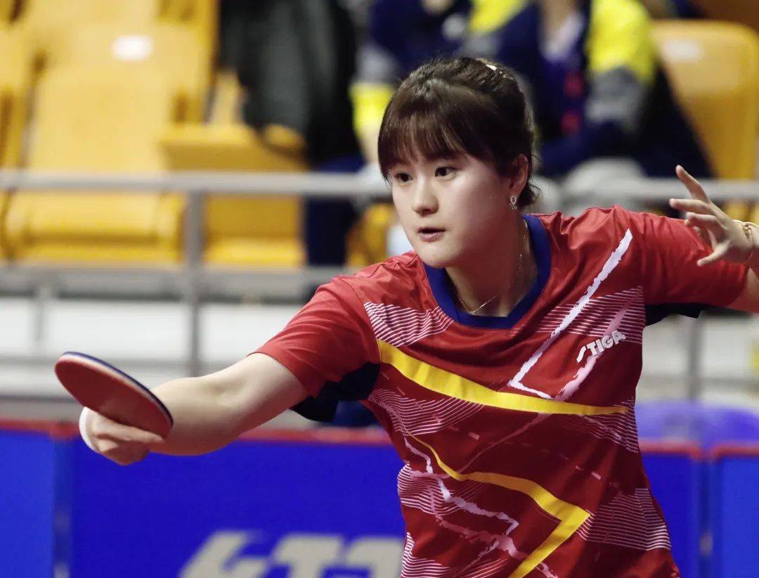 女单,孙铭阳3比2艰难淘汰了孙艺祯,接下来,她将和孙颖莎争夺一个8强