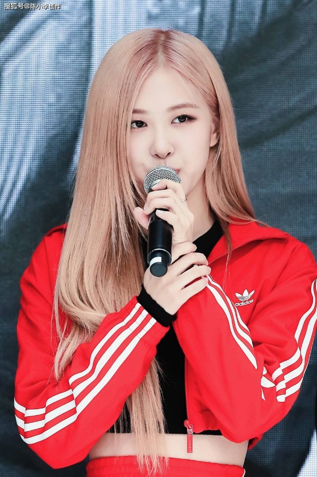 blackpink颜值担当,身材超a的朴彩英!这样的她你心动吗?