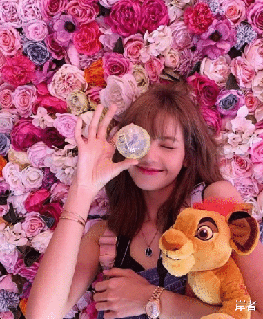 人间芭比:乖巧漂亮娃娃的相由心生_lisa_妮妮_姿态